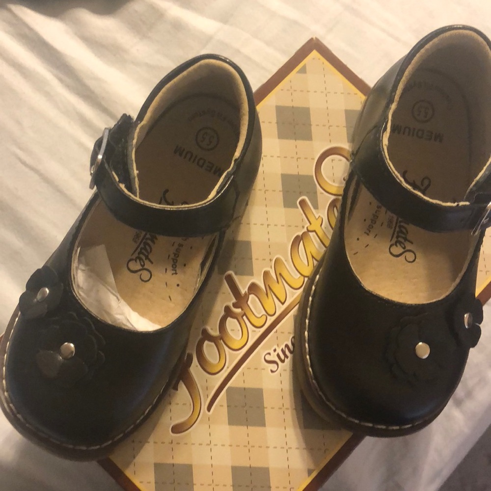 Toddler shoes Foot Mates-BRAND NEW, never worn - Picture 1 of 2